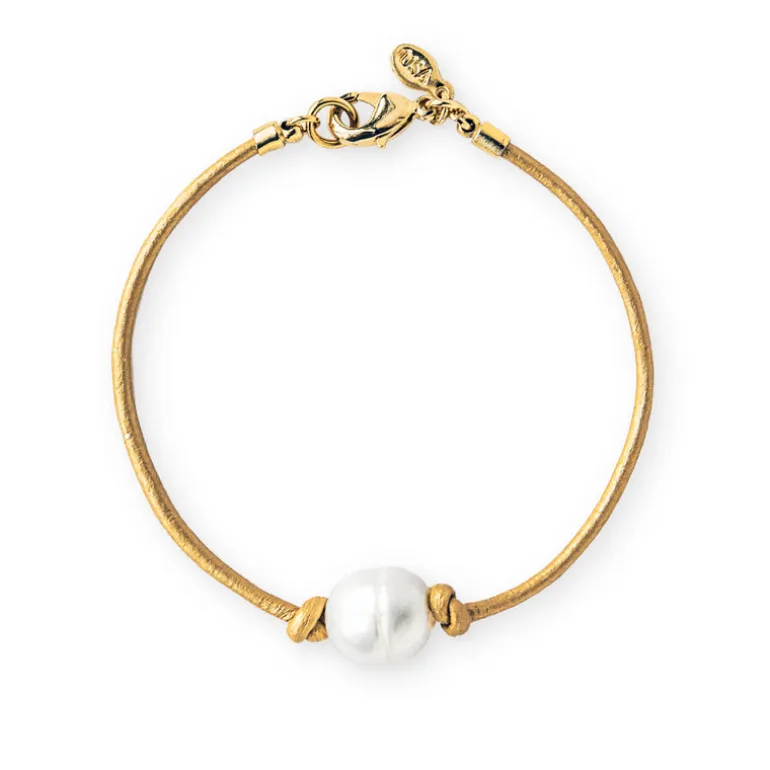 Golden Crest Pearl Knot